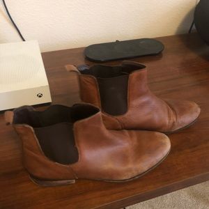 Urban Outfitters Chelsea boots